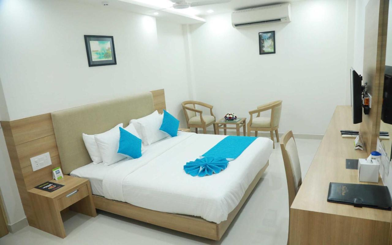 Hotel Anjali Park กัตตะยัม ภายนอก รูปภาพ