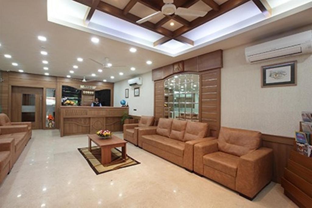 Hotel Anjali Park กัตตะยัม ภายนอก รูปภาพ