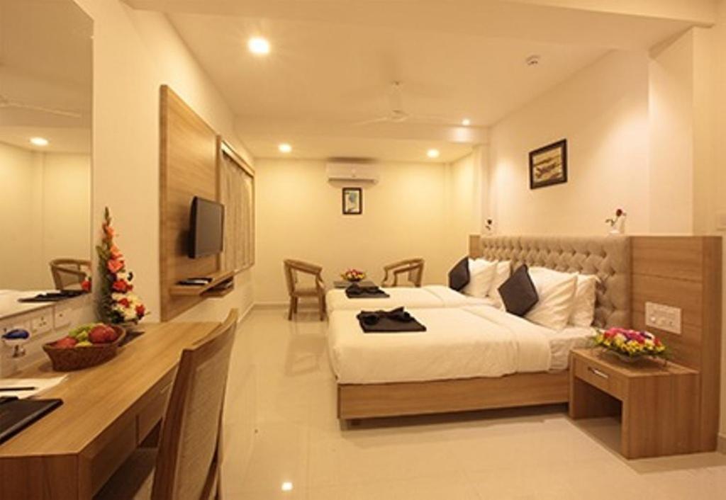 Hotel Anjali Park กัตตะยัม ภายนอก รูปภาพ