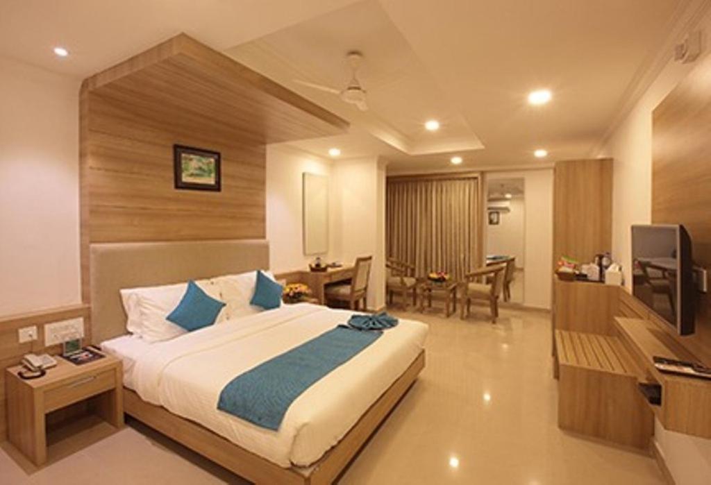 Hotel Anjali Park กัตตะยัม ภายนอก รูปภาพ